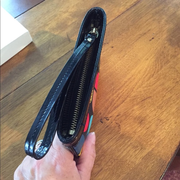 Kate Spade Wristlet ♠️ - Picture 3 of 8